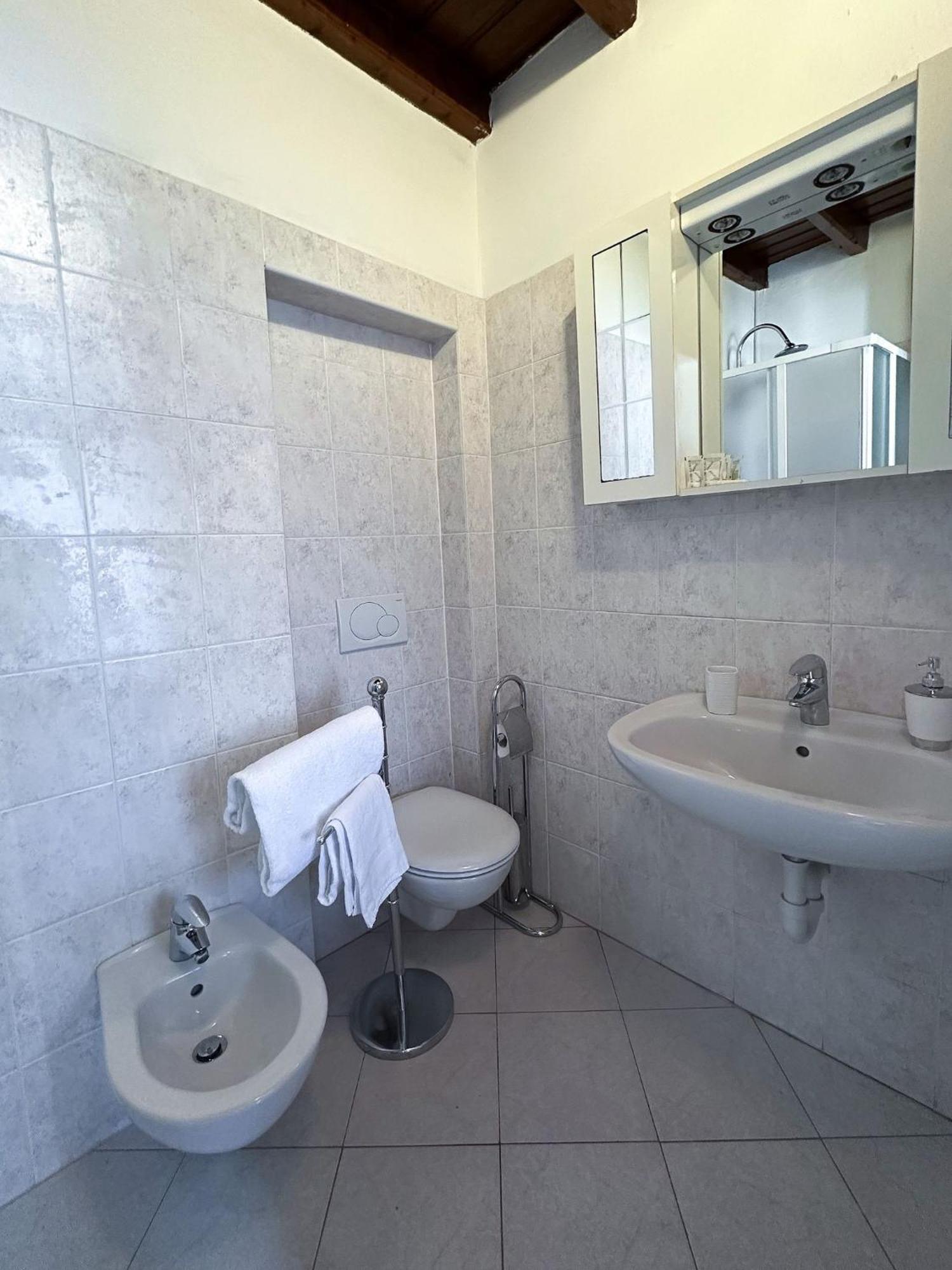 Renzo E Lucia Lake View Apartment Oliveto Lario Εξωτερικό φωτογραφία